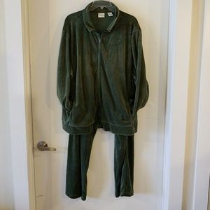 Erika Woman Jogging Suit